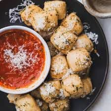 Garlic Parmesan Bites (10 pcs)